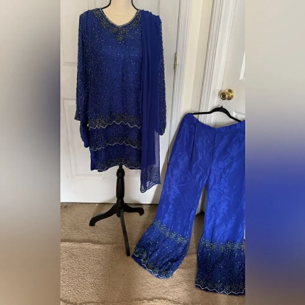 PAKISTANI INDIAN HEAVY FORMAL WEDDING FESTIVE DRESS - Picture 3 of 8